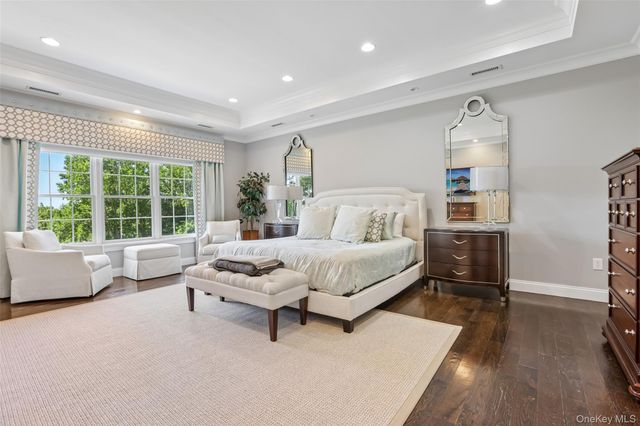 15 Heritage Drive, Pleasantville, NY 10570