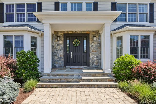 15 Heritage Drive, Pleasantville, NY 10570