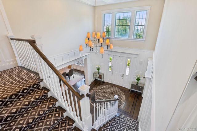 15 Heritage Drive, Pleasantville, NY 10570