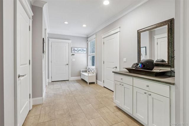 15 Heritage Drive, Pleasantville, NY 10570