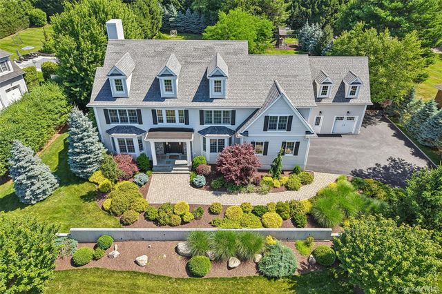 15 Heritage Drive, Pleasantville, NY 10570