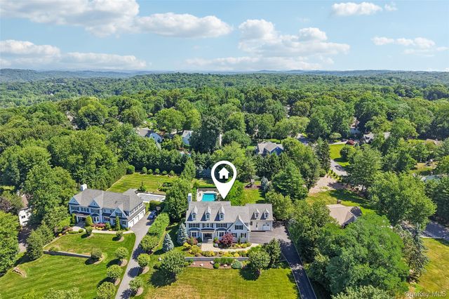 15 Heritage Drive, Pleasantville, NY 10570