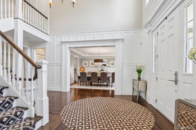 15 Heritage Drive, Pleasantville, NY 10570