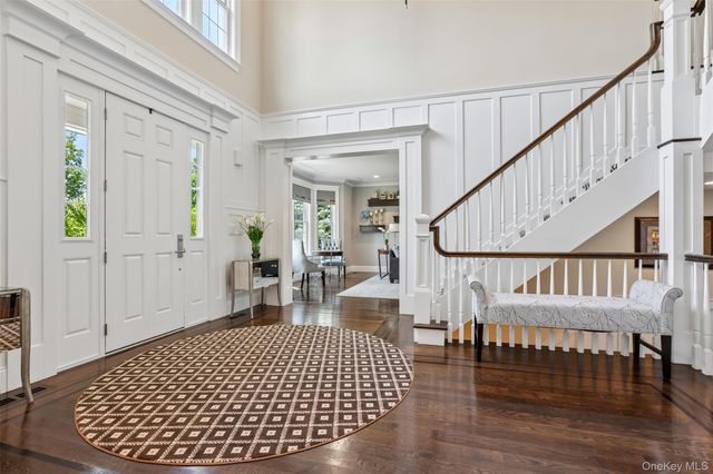 15 Heritage Drive, Pleasantville, NY 10570