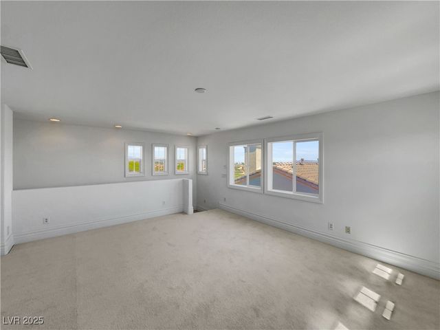 134 Crooked Putter Drive, Las Vegas, NV 89148