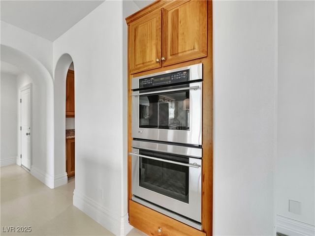 134 Crooked Putter Drive, Las Vegas, NV 89148