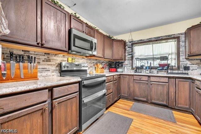 1655 Daniels DR, North Fort Myers, FL 33917