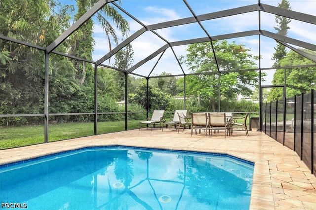 1655 Daniels DR, North Fort Myers, FL 33917