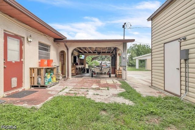 1655 Daniels DR, North Fort Myers, FL 33917
