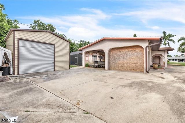 1655 Daniels DR, North Fort Myers, FL 33917