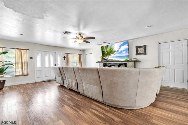 1655 Daniels DR, North Fort Myers, FL 33917