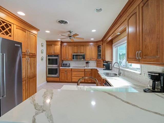 11 Starfish Drive, Vero Beach, FL 32960