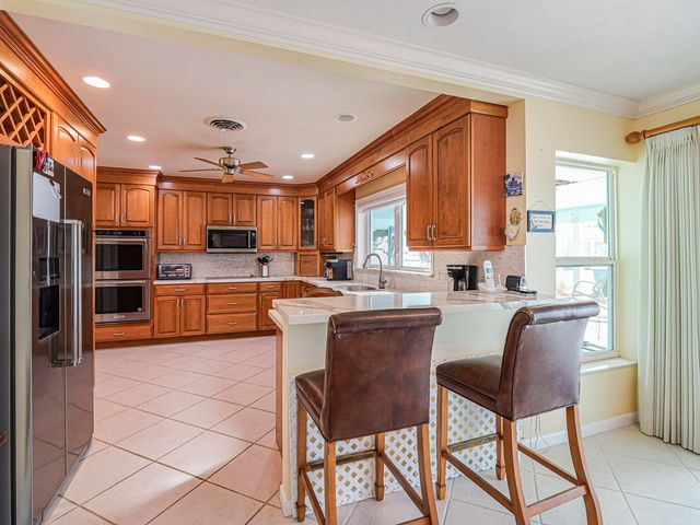 11 Starfish Drive, Vero Beach, FL 32960