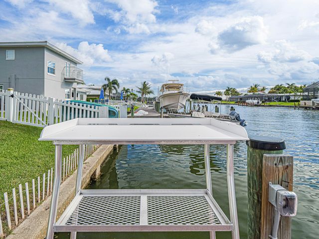 11 Starfish Drive, Vero Beach, FL 32960