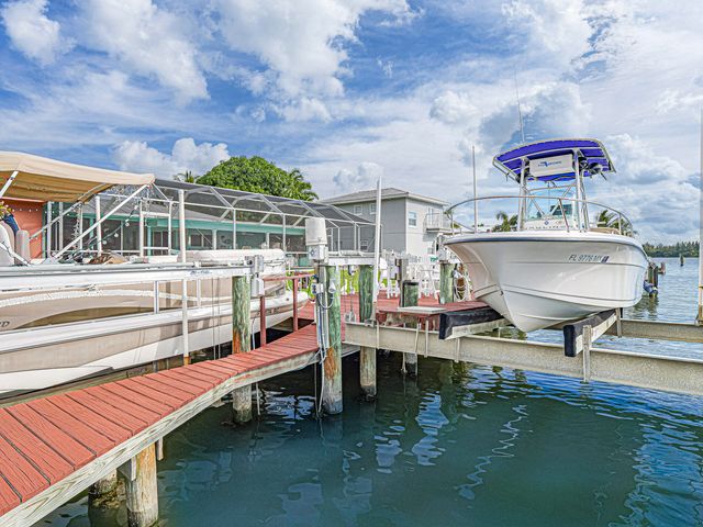 11 Starfish Drive, Vero Beach, FL 32960