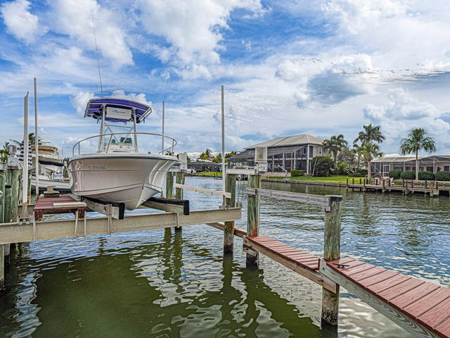 11 Starfish Drive, Vero Beach, FL 32960