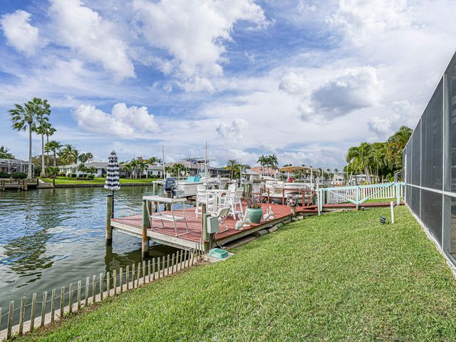 11 Starfish Drive, Vero Beach, FL 32960