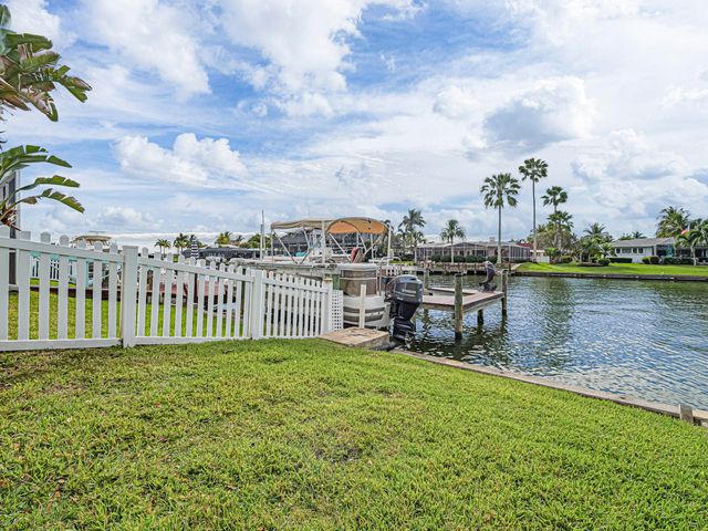 11 Starfish Drive, Vero Beach, FL 32960