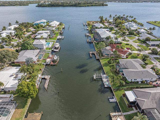 11 Starfish Drive, Vero Beach, FL 32960