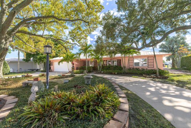 11 Starfish Drive, Vero Beach, FL 32960