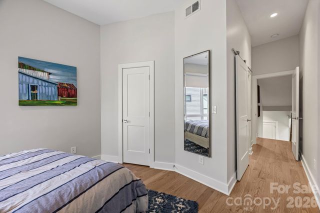 1062 Kenilworth Avenue, Charlotte, NC 28204