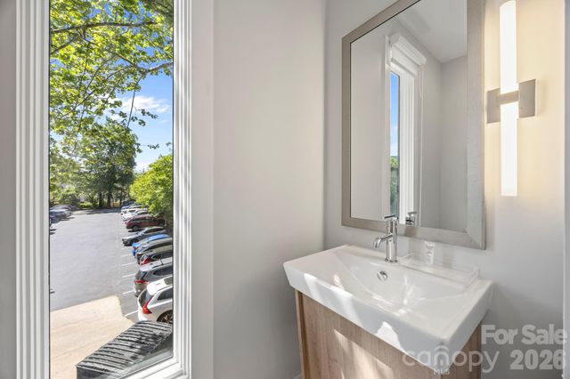 1062 Kenilworth Avenue, Charlotte, NC 28204