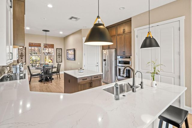 1236 Overland Ln, Lincoln, CA 95648