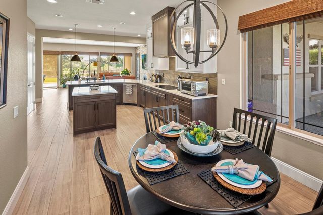 1236 Overland Ln, Lincoln, CA 95648