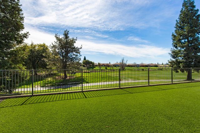 1236 Overland Ln, Lincoln, CA 95648