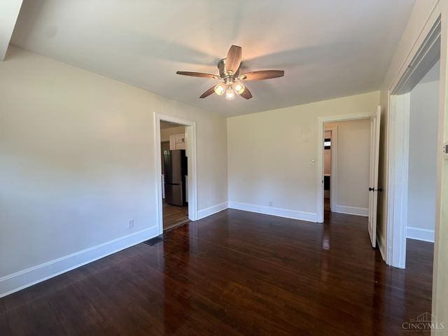 2755 Robert Avenue, Cincinnati, OH 45211