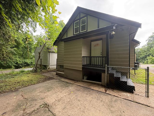 2755 Robert Avenue, Cincinnati, OH 45211