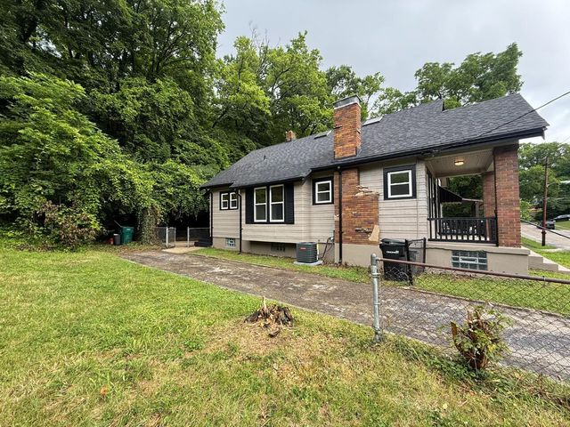 2755 Robert Avenue, Cincinnati, OH 45211