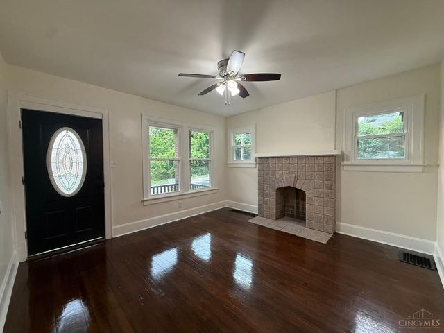 2755 Robert Avenue, Cincinnati, OH 45211
