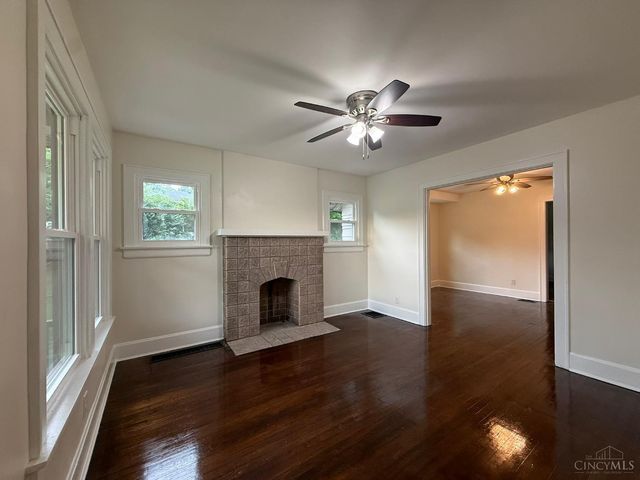 2755 Robert Avenue, Cincinnati, OH 45211