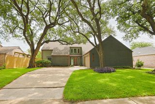 1315 Warwickshire Drive, Houston, TX 77077