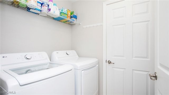 9496 Casoria CT 101, Naples, FL 34113