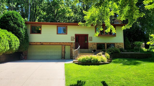 2510 Northern Hills Court NE, Rochester, MN 55906