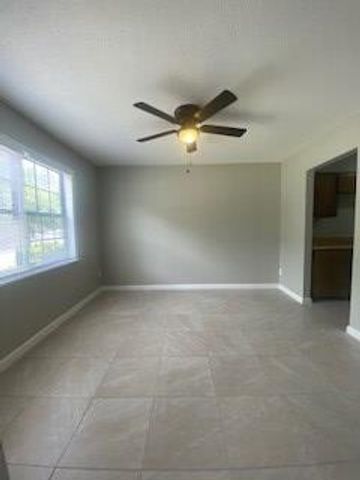 728 Elaine Street, Hinesville, GA 31313