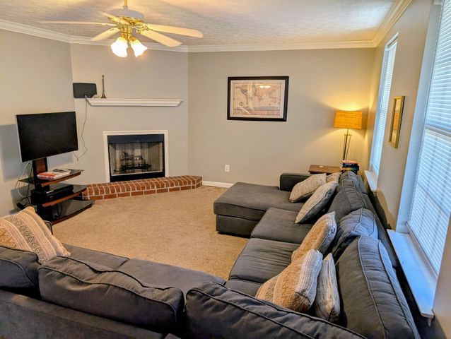 104 E Ridge Ct, Hendersonville, TN 37075