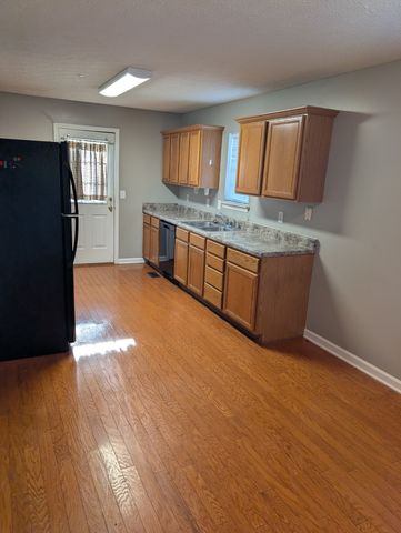 104 E Ridge Ct, Hendersonville, TN 37075