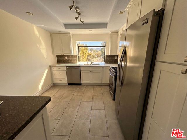 10051 Topanga Canyon Boulevard 15, Los Angeles, CA 91311