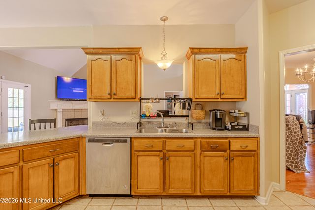 3187 Marcia Louise Drive, Southaven, MS 38672