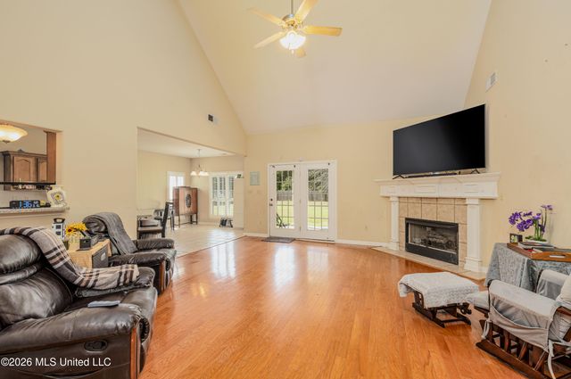 3187 Marcia Louise Drive, Southaven, MS 38672