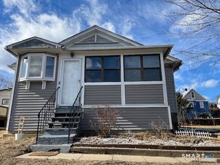 217 Hillcrest Road, Bridgeport, CT 06606