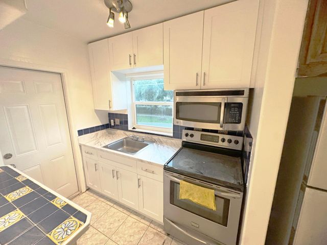 1021 NE 24th Avenue 21, Pompano Beach, FL 33062