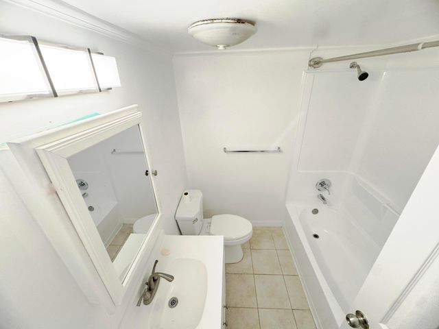 1021 NE 24th Avenue 21, Pompano Beach, FL 33062