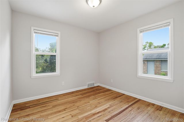 18315 Five Points Street, Redford Charter Township, MI 48240