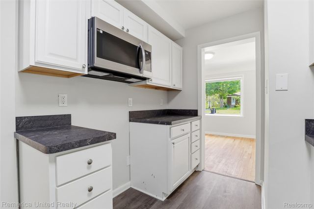 18315 Five Points Street, Redford Charter Township, MI 48240