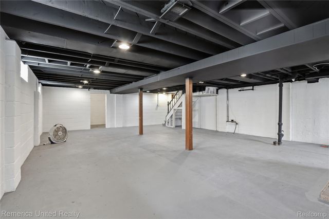 18315 Five Points Street, Redford Charter Township, MI 48240