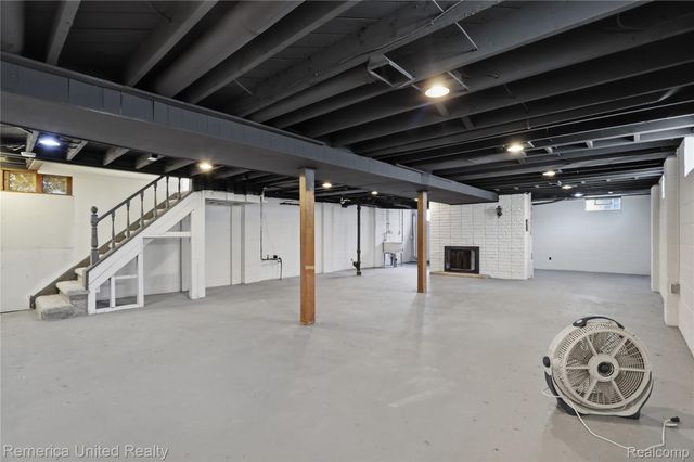 18315 Five Points Street, Redford Charter Township, MI 48240